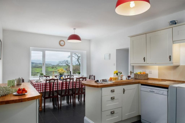 Others 4, Eisteddfa Country House and Cottages, Gwynedd