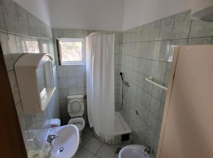 Bathroom 3, Apartments Radacic, Marina