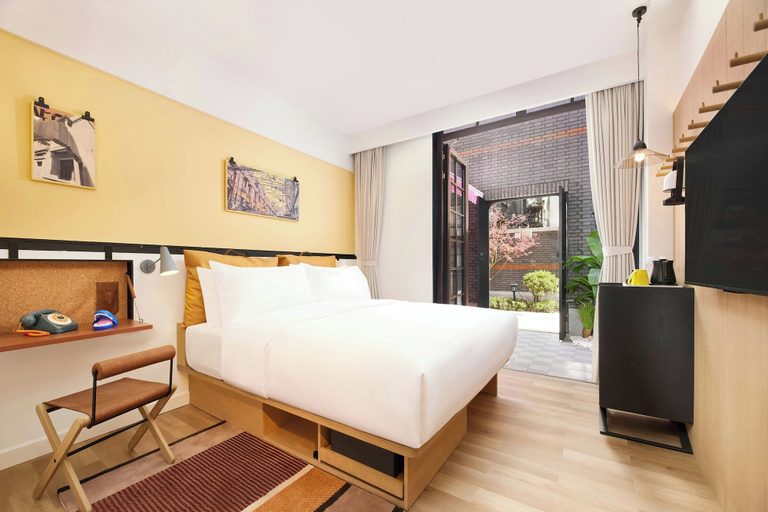 Bedroom 3, Moxy Shanghai Putuo, Shanghai