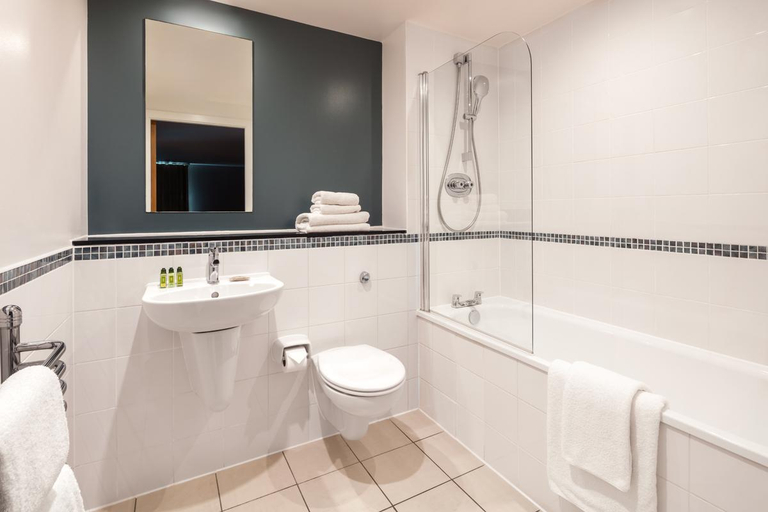 Bathroom, Marlin Apartments - London Bridge Empire Square, London