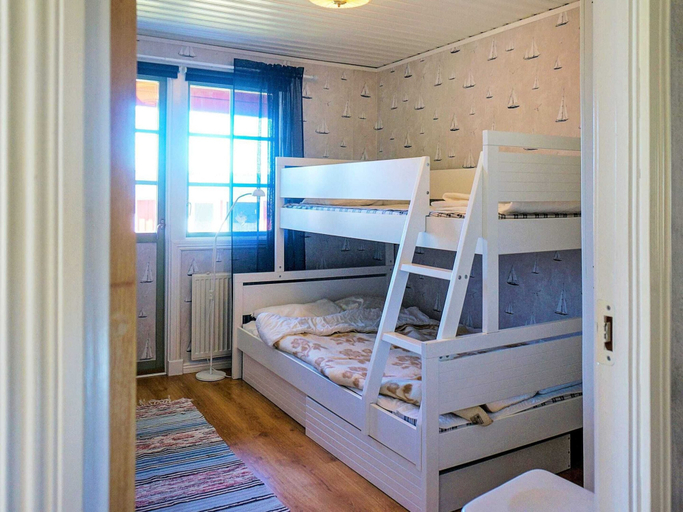 Bedroom 2, 4 Person Holiday Home in Fargelanda, Munkedal