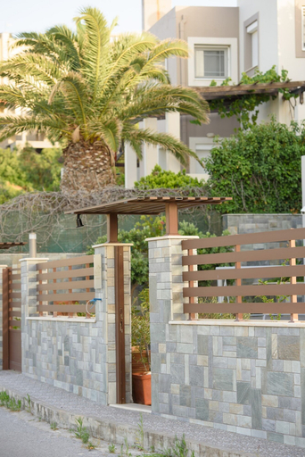 Room 4, Marie Nicol Apartments 2, Crete