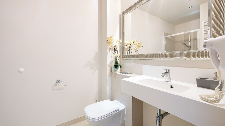 Bathroom 3, Apartamenty Sun & Snow w obiekcie Baltic Park Molo, Świnoujście