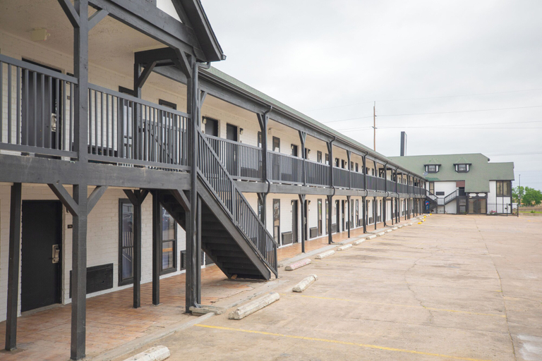 Exterior & Views 2, Economy Suites Extended Stay Tulsa, Tulsa