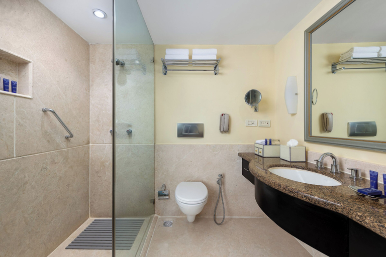 Bathroom 5, Vivanta Ernakulam, Marine Drive, Ernakulam