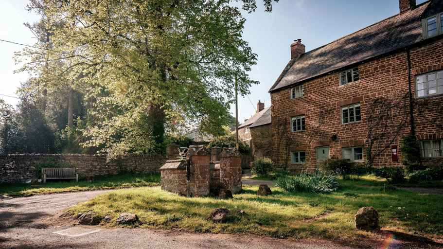 Exterior & Views 2, 4Bed Thatched Cottage in Oxfordshire, Oxfordshire