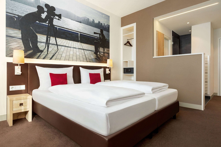Bedroom 3, Vienna House Easy by Wyndham Munchen, München
