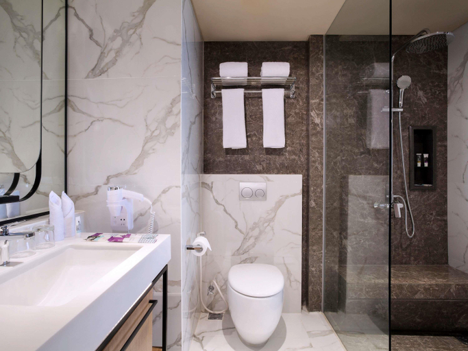 Bathroom 4