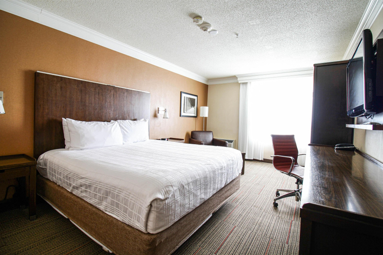 Bedroom 3, Waterloo Suites Hotel, Trademark Collection by Wyndham, Waterloo
