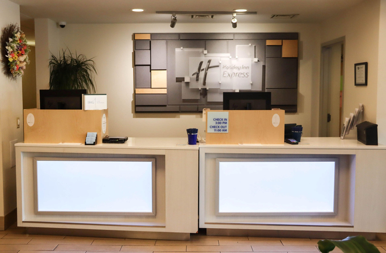 Public Area 4, Holiday Inn Express CEDAR RAPIDS (COLLINS RD) by IHG, Linn