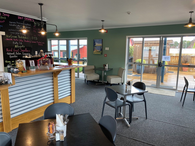 Food & Drinks, LKNZ Lodge & Cafe, Ruapehu
