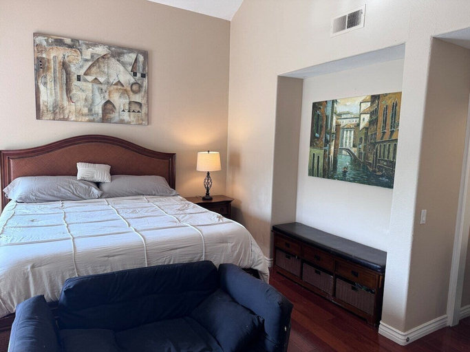 Others 1, Studio in Quiet Gated SFR Community, Orange