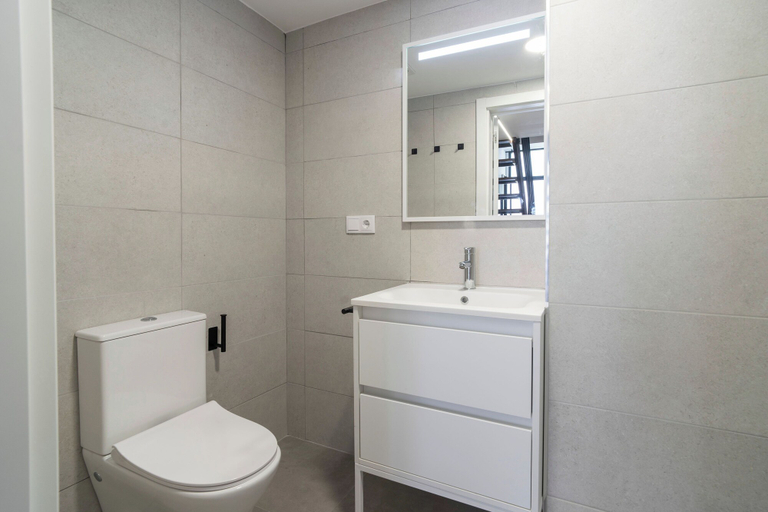 Bathroom 4, VLC Host - Sumsi, Valencia