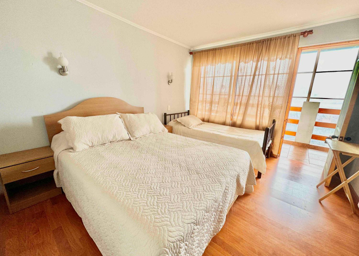 Others 5, Hotel Montecarlo, Cardenal Caro