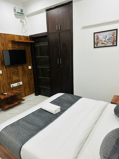 Bedroom 2, V Rooms, Gurgaon