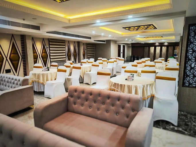 Food & Drinks 5, Luxus Inn Hotel, Dhanbad
