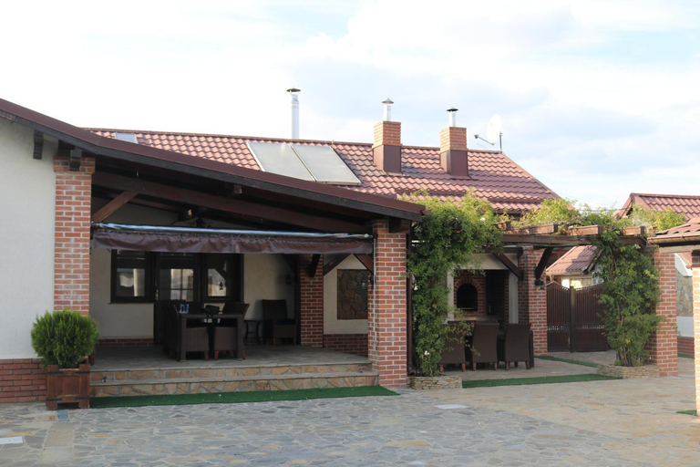 2, Casa Dobra, Dobra