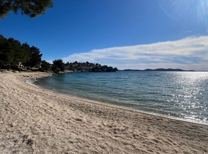 Others 2, Tranquil Tides Drage Mobile Home With Terrace and Sea View, Pakoštane