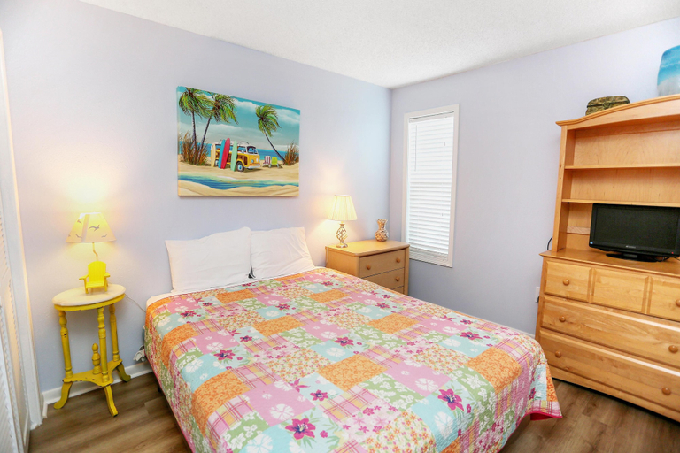 Bedroom 3, Sharkey's, Gulf
