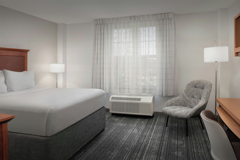 Bedroom 3, TownePlace Suites by Marriott Suffolk Chesapeake, Suffolk