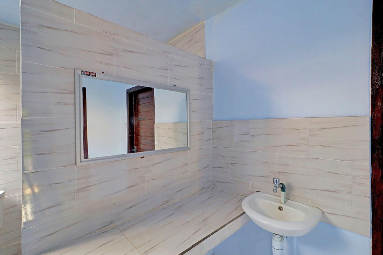 Bathroom 4, 92401 Hotel Mustika, Jembrana