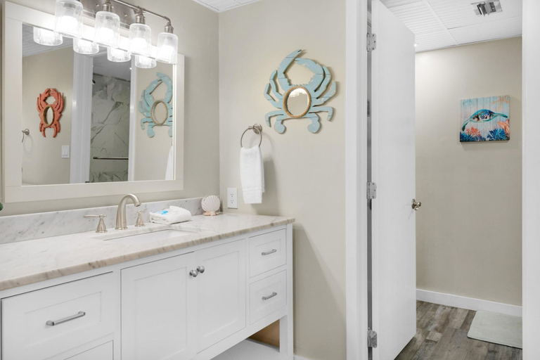 Bathroom 4, Edgewater Tower 1-412, Bay