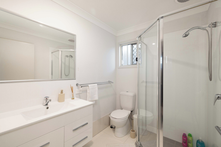 Bathroom, Smart Suites Self Check-in Apartments - 14A Freney, Rocklea