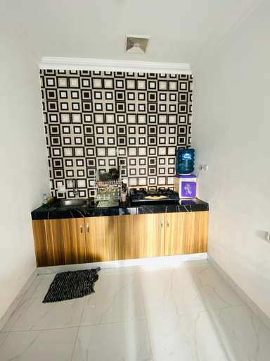 Others 5, Kamar no 3, Bogor