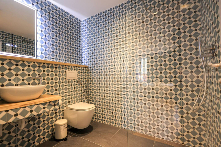 Room 5, Grandstay Studios 108, Durrësit