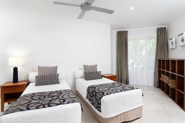Bedroom 3, Mandalay Luxury Beachfront Apartments, Douglas