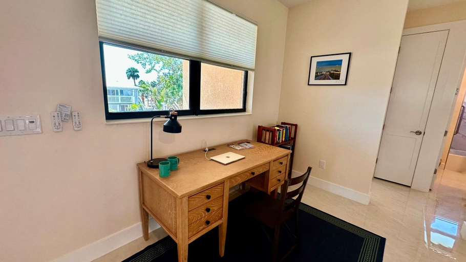 Room 4, Beachcomber Lodge in Fort Myers Beach, Lee