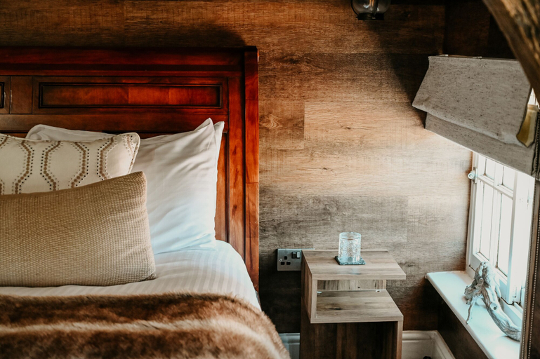 Bedroom 2, The Boot at Repton, Derbyshire