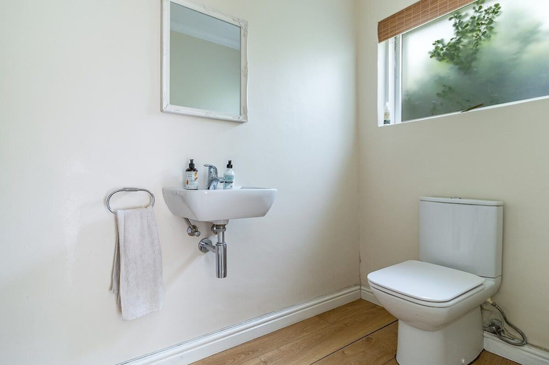 Bathroom 4, 3 Bedroom Family Home - Houtbay, City of Cape Town