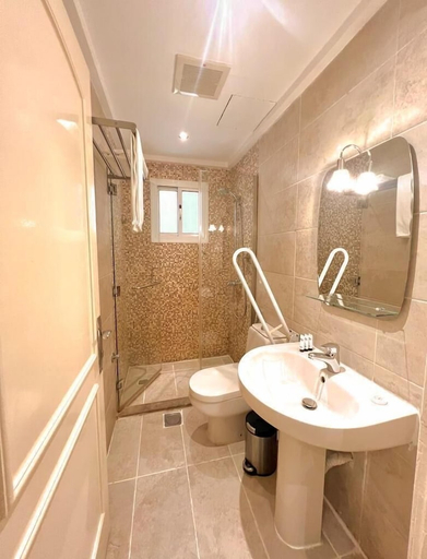 Bathroom 3, Loren Suites Al Salamah, Jeddah