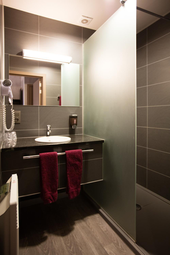 Bathroom 4, Flanders Lodge Hotel, West-Vlaanderen