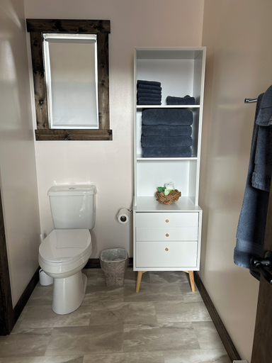 Bathroom, Admirals Quarters, Division No. 8