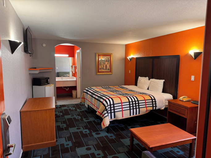 Others 4, luxury inn, Bexar