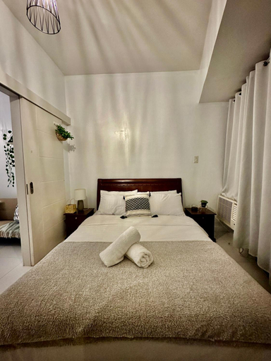 Bedroom 2, KL Tower with Balcony Greenbelt Makati, Makati City