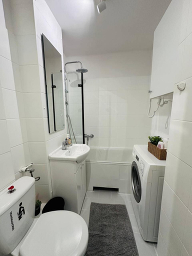 Bathroom, Warszawa Centralna Rooms, Warsaw