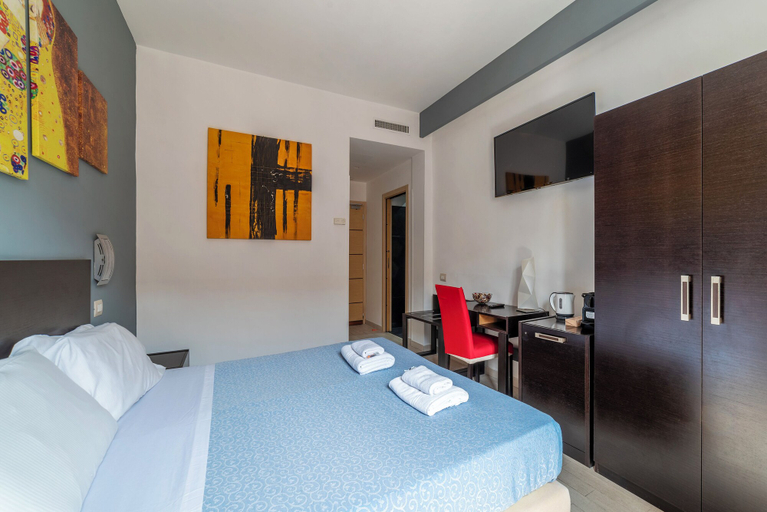Bedroom 5, S. Marco Guesthouse, Rome