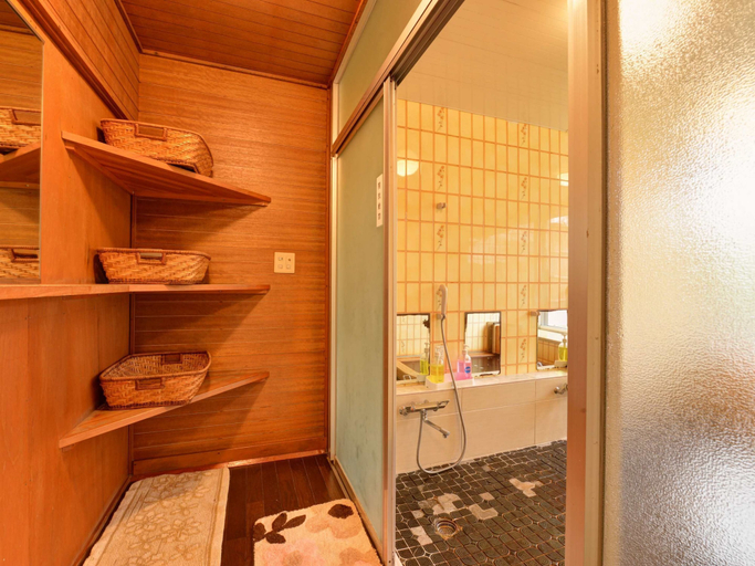 Bathroom 3, Yusenso, Kasama