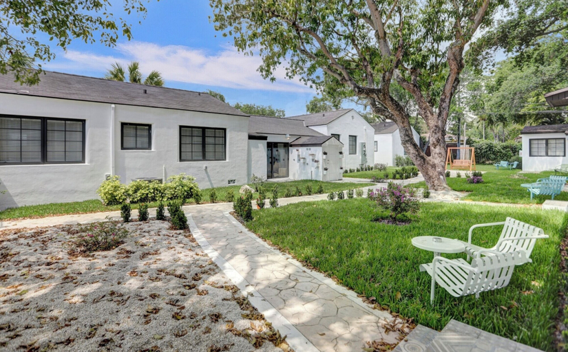Exterior & Views 2, Pera House, Miami-Dade