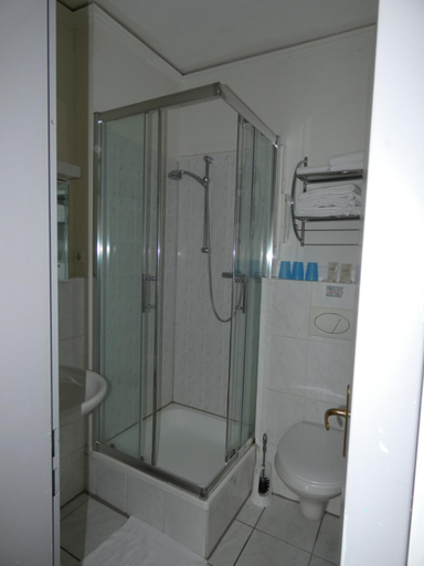 Bathroom 5, Hotel Wolters, Bremen