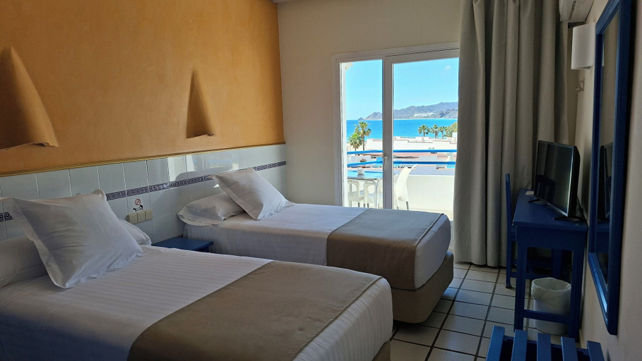 Bedroom 3, Hotel Playa Bocaina, Almería