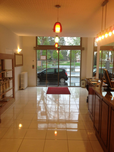 Public Area 2, Hotel Couleurs Sud 46 chambres avec ascenseur et bar-restaurant Centre ville-Gare Charleville-Mezier, Ardennes