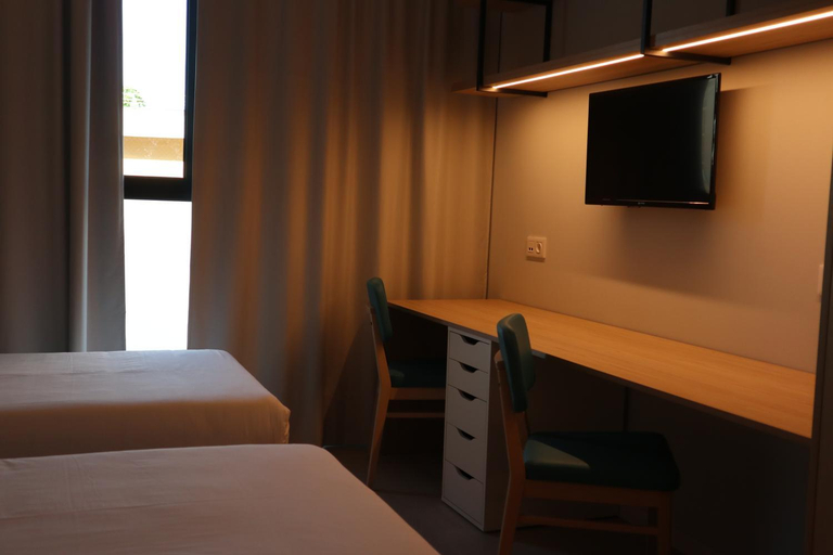 Bedroom 3, MEU STUDIO, Paredes