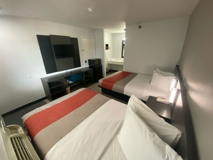 Bedroom 3, Motel 6 Windsor Locks, CT - Hartford, Hartford