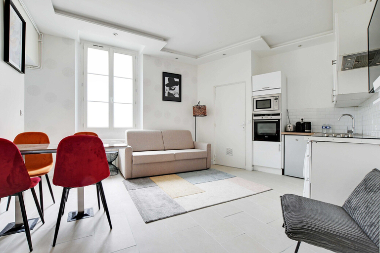 Living room 2, Beautiful Apartment Marais/ Bastille, Paris