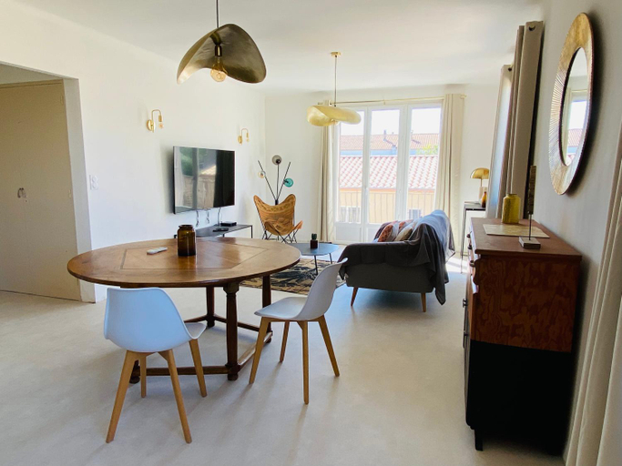 Others 5, Appartements Cabiscol, Gard
