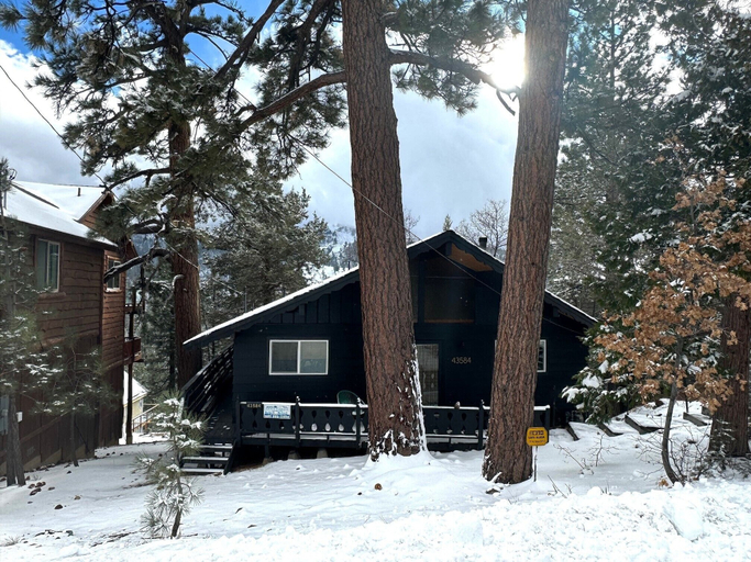 Exterior & Views, Ski View Chalet, San Bernardino